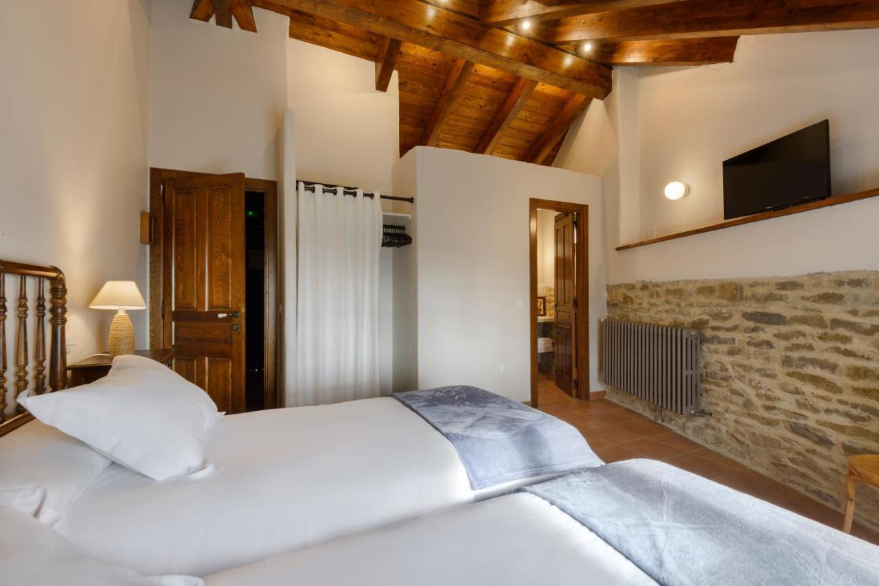 Os Ormos Casa Rural - Apartamentos - Habitaciones Espuéndolas Eksteriør bilde